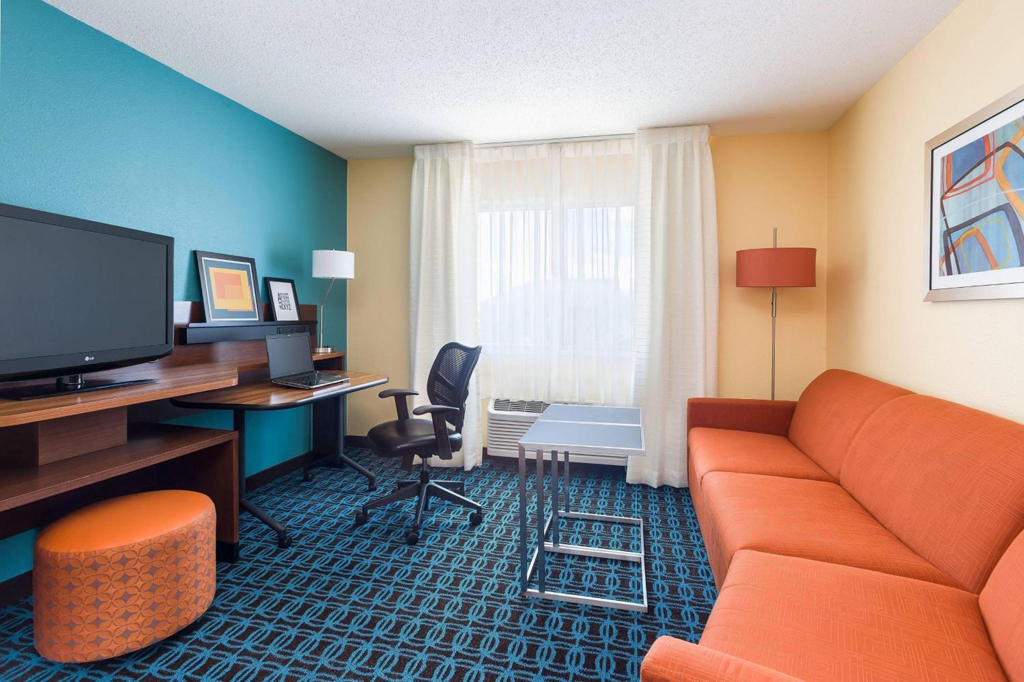 Fairfield Inn & Suites Grand Rapids Exterior photo